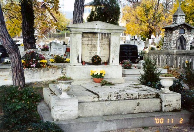 Metz Family Crypt