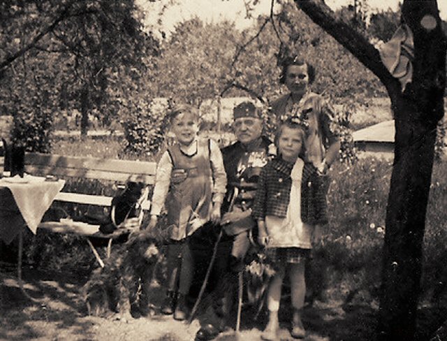 The Metz Family under their apple tree, Klotildliget. 1940